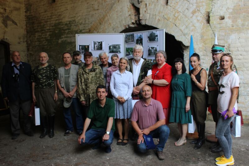 Тараканівський форт. Читання